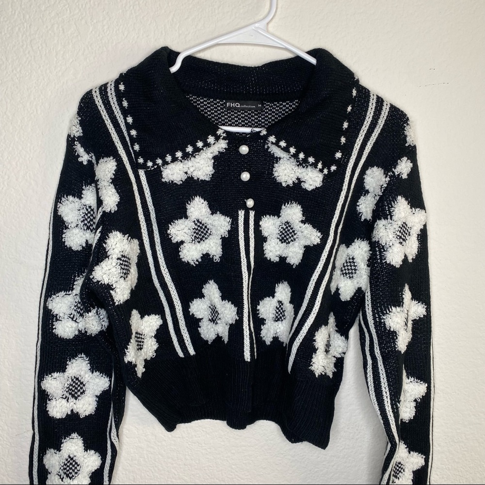 Cute sweater! - Picture 2 of 12